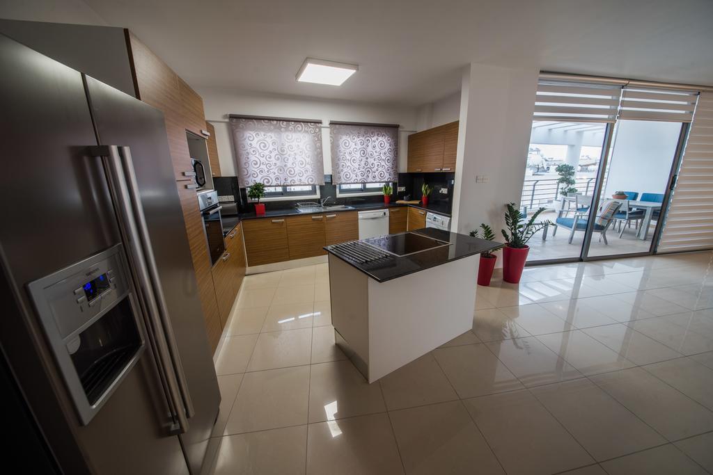 Ferienwohnung Skylight Megaron Larnaka Exterior foto